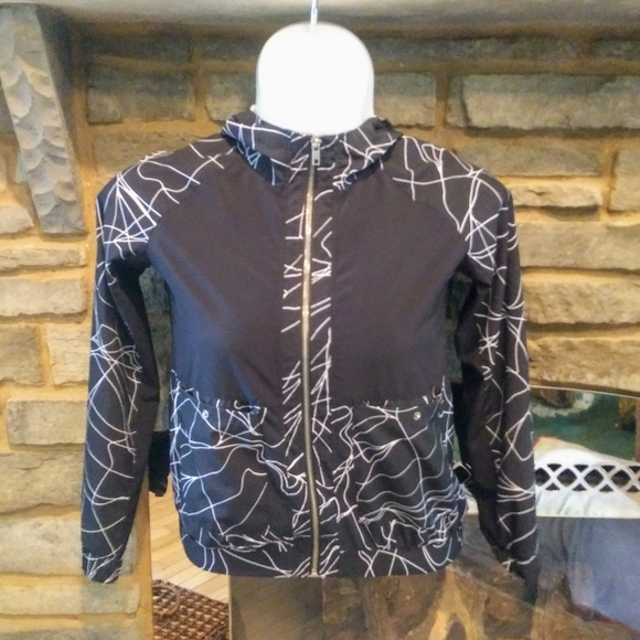 ⭐ Fabletics Unique hooded jacket - Picture 3 of 8